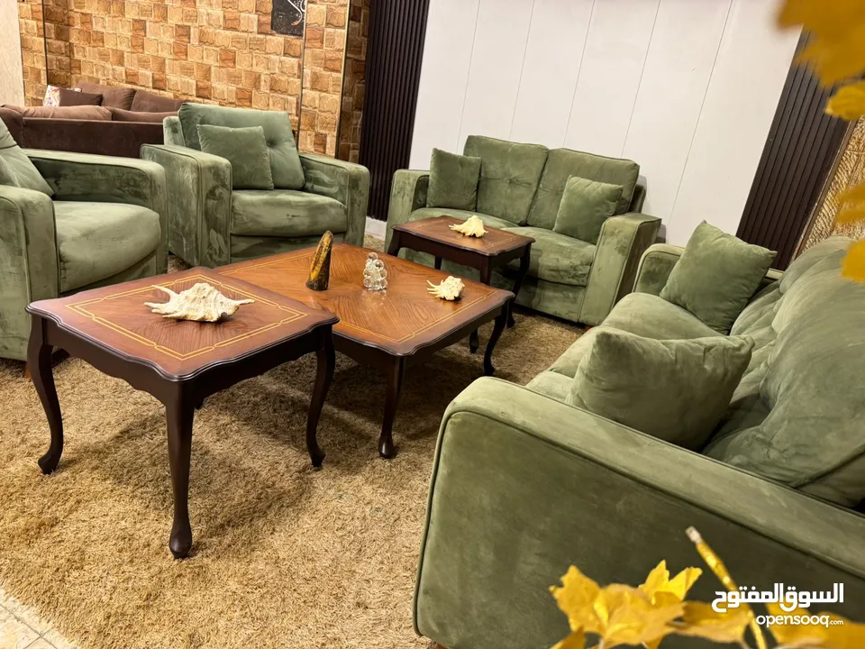 كنب  7   مقاعد خشب سويد دانلوب بوليستر طبي مع 3  طاولات خشبهم زان