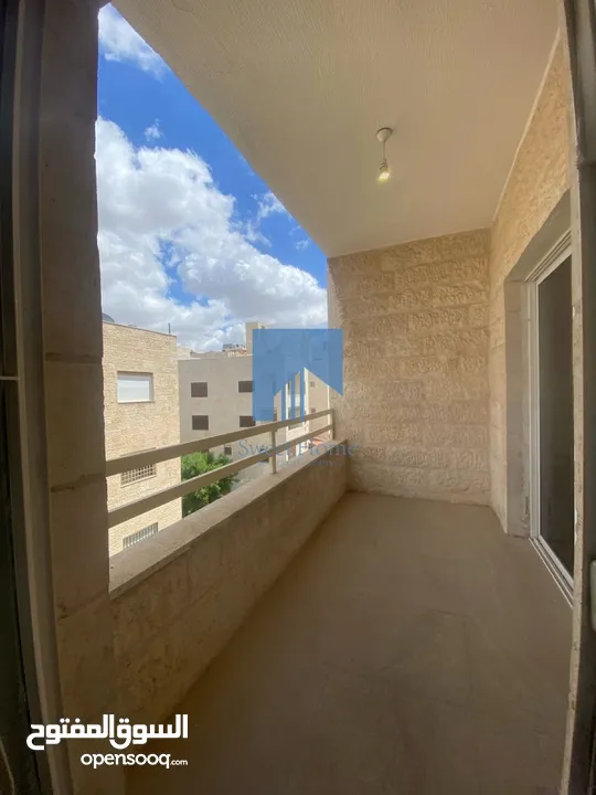 شقة مميزة للبيع في الجاردنز - خلف ابن الهيثم طابق ثالث 200م بسعر مغري
