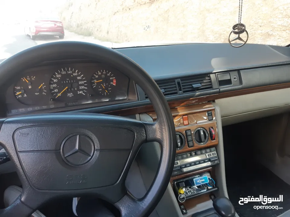 مرسيدس بطه W124 E200 1993 للبيع