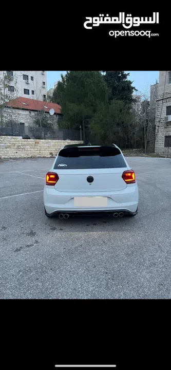 Vw polo اوتوماتيك اصل 1000 تيربو بنزين  فللللللللللل عدا فتحه  سياره بحاله الوكاله