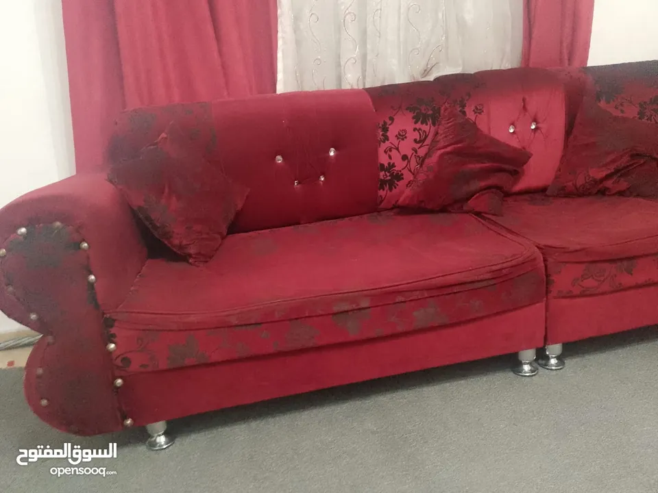 طقم كنب كورنر + طاولة سامبا + عرباية أطفال + بيرو تواليت