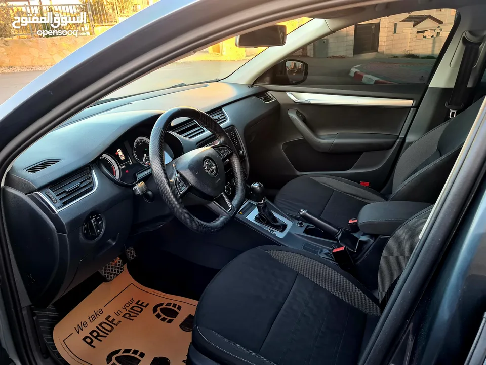 سكودا أوكتافيا موديل 2019 ديزل بقوة 2000 / جير أوتوماتيك  يد أولى 01 / عداد قليل حقيقي