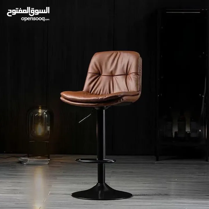 كرسي بار بتصميم حديث مبطن جلد عملي وبتصميم قوي ومتين كراسي البار مناسبة لطاولة الطعام وغرف الجلوس