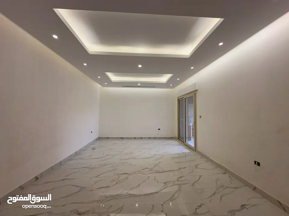 شقة فاخرة للبيع في عمان - دابوق -