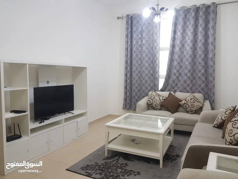 شقة غرفة و صالة للايجار الشهري شارع خليفة بالنعيمية 3 سيتي تاور