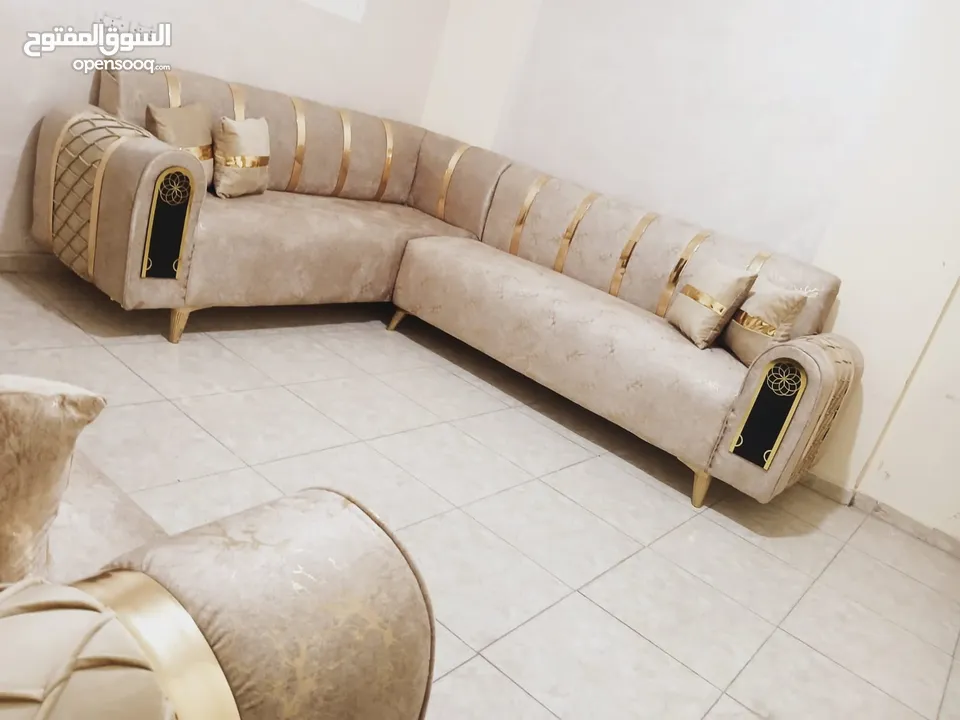 طقم كورنر تركي قماش وتربروف سفنج ضغط عاليه وعليه طبقة بليستر  خشب لاتيه وسويد