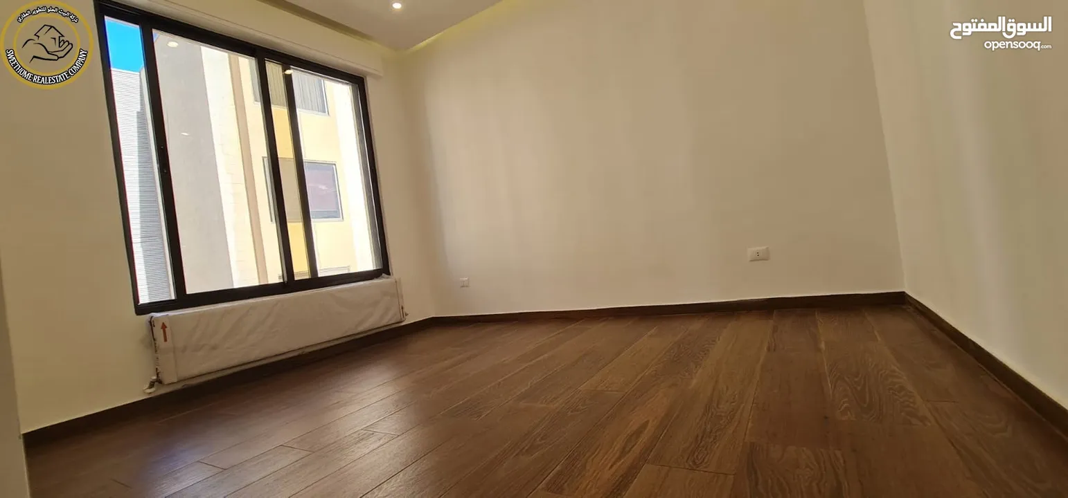 شقة فاخرة للبيع بأجمل أحياء الصويفية طابق ثالث مع روف دوبلكس 153م تشطيب سوبر ديلوكس لم تسكن