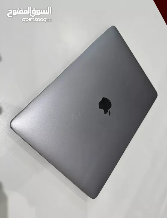 MacBook Pro 2018  بحاجة إلى بورد