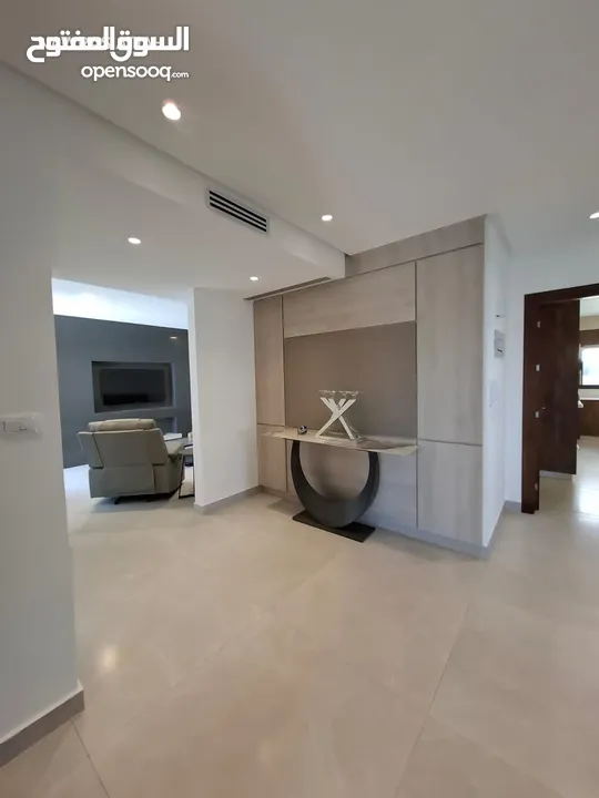 شقة مفروشة فاخرة بتصميم عصري اعلان رقم (O459)