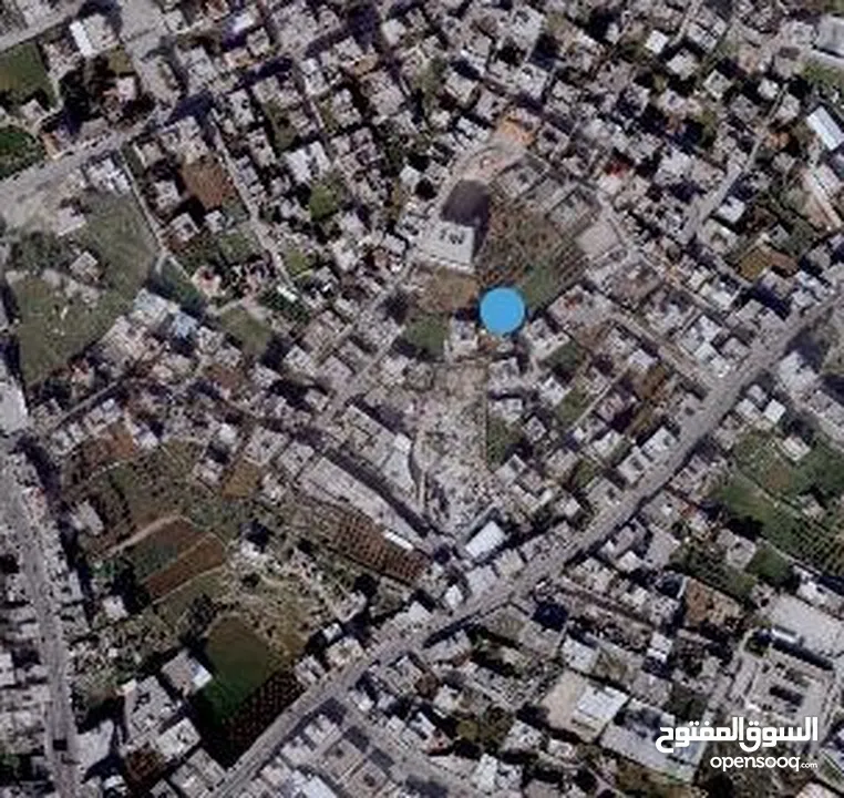 شقة للايجار ممميزة واسعة وتشطيب ديلوكس في حي سكني هادئ وآمن