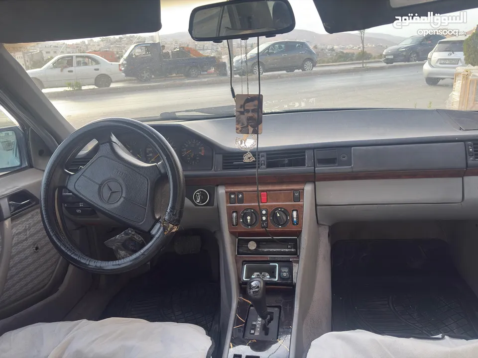 مرسيدس بطه E200 W124 موديل 1985 محوله 1995 للبيع