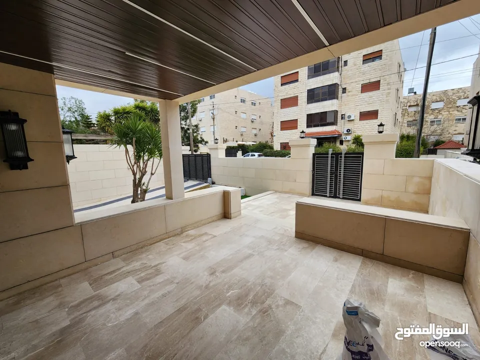 فيلا متلاصقة فاخرة للبيع أو للإيجار في الصويفية - ref : 14472
