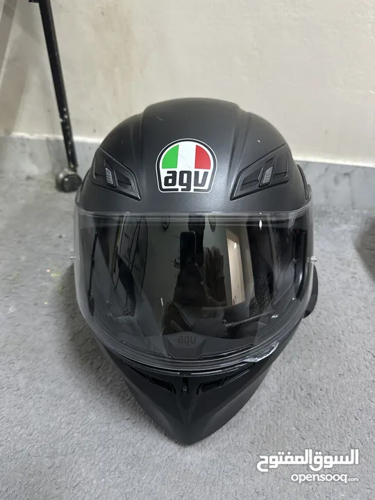 هلمتين agv    مقاس m  ومقاس s