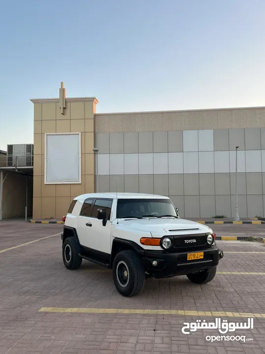 FJ cruiser  افجي كروزر 2011