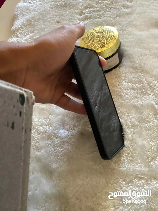 ايفون xs max وكاله مش مفتوح بالمره