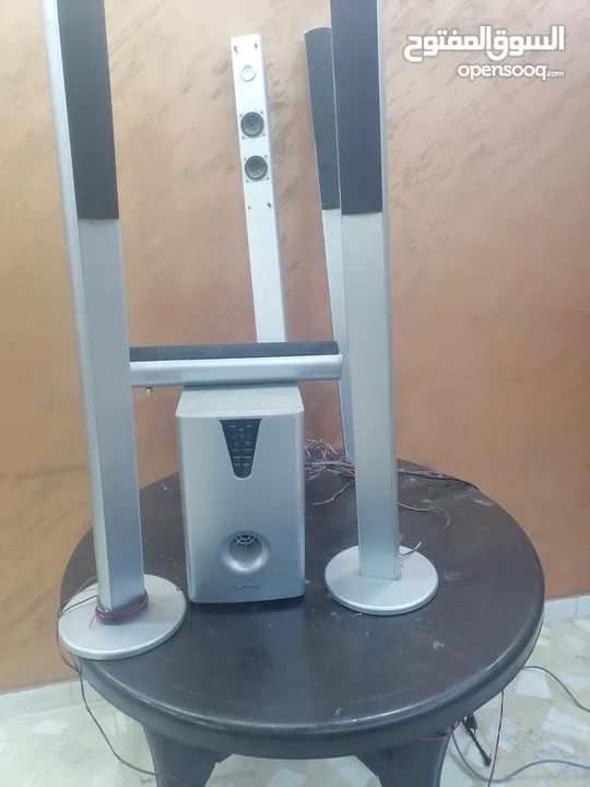 للبيع لقطه غرفت نوم وطقم كنب  مع ملحقات اقرأ الوصف