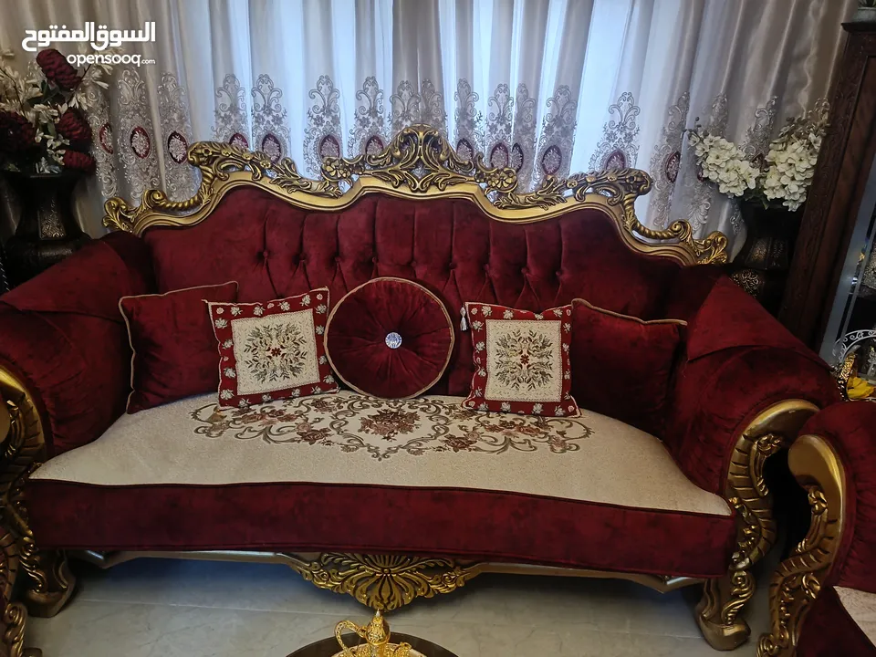 طقم كنب حفر خشب زان 9 مقاعد بحالة الوكالة للبيع