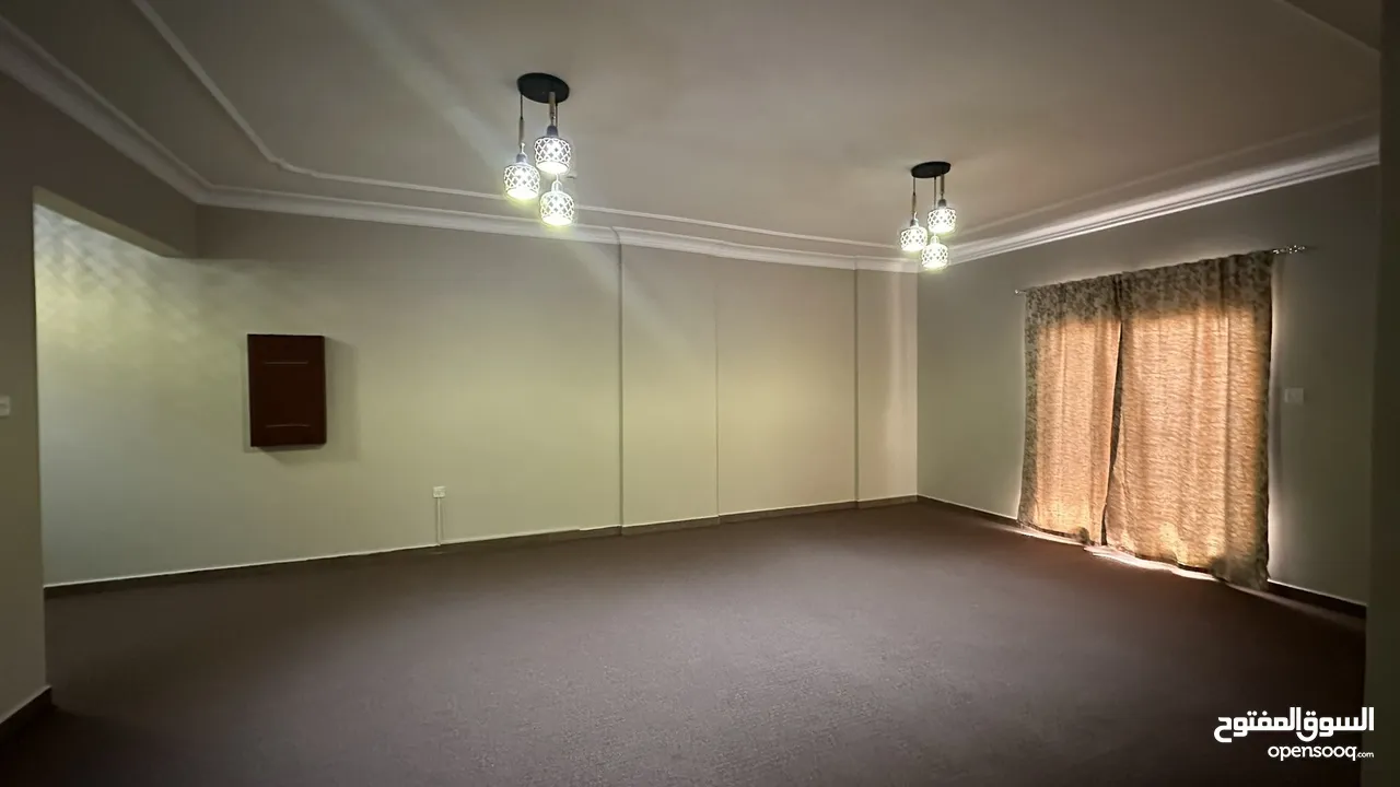 2 Bedroom Flat in Mahooz