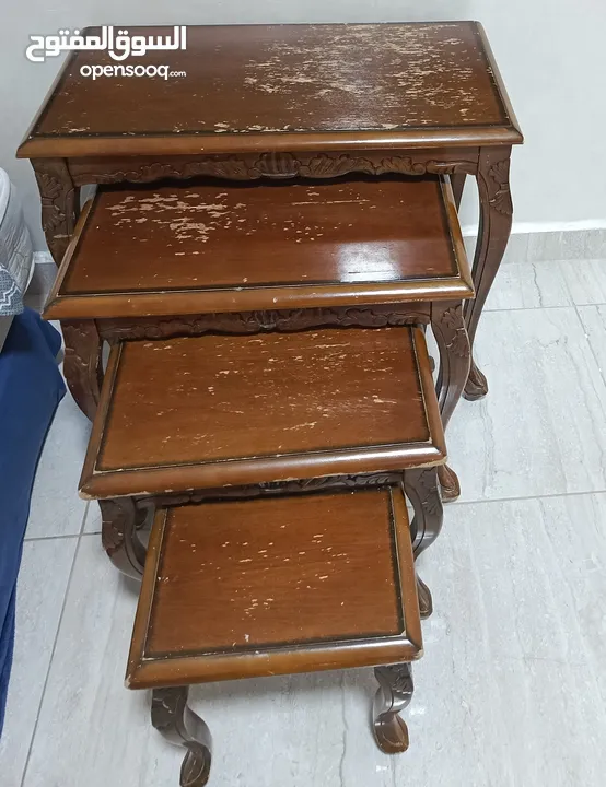 طاولات خدمة للبيع