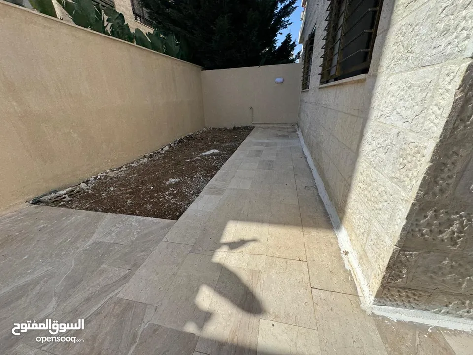 شقة سوبر ديلوكس ارضي مع حديقة