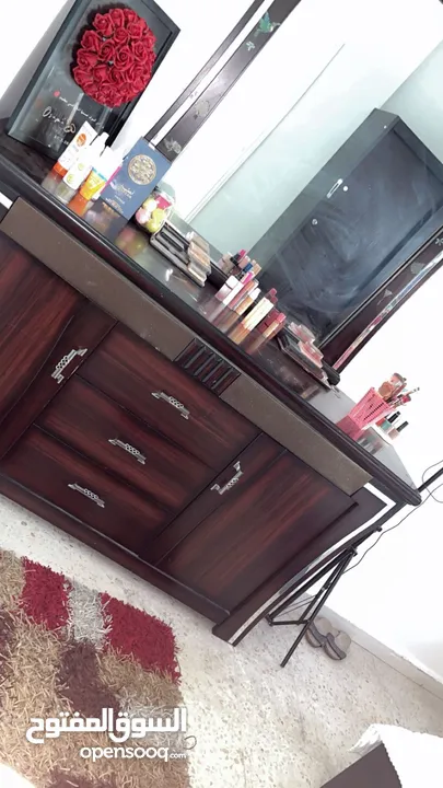 اثاث بيت كامل للبيع بسعرر مناسب ومغري