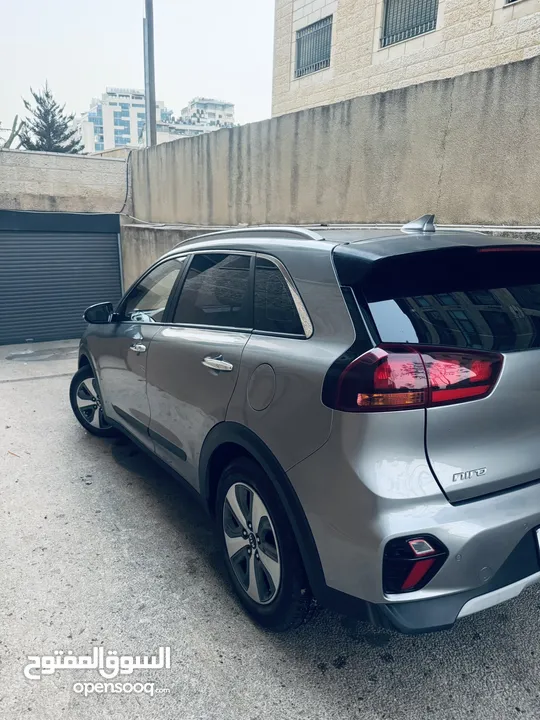 جيب كيا نيرو هايبرد بنزين + كهرباء