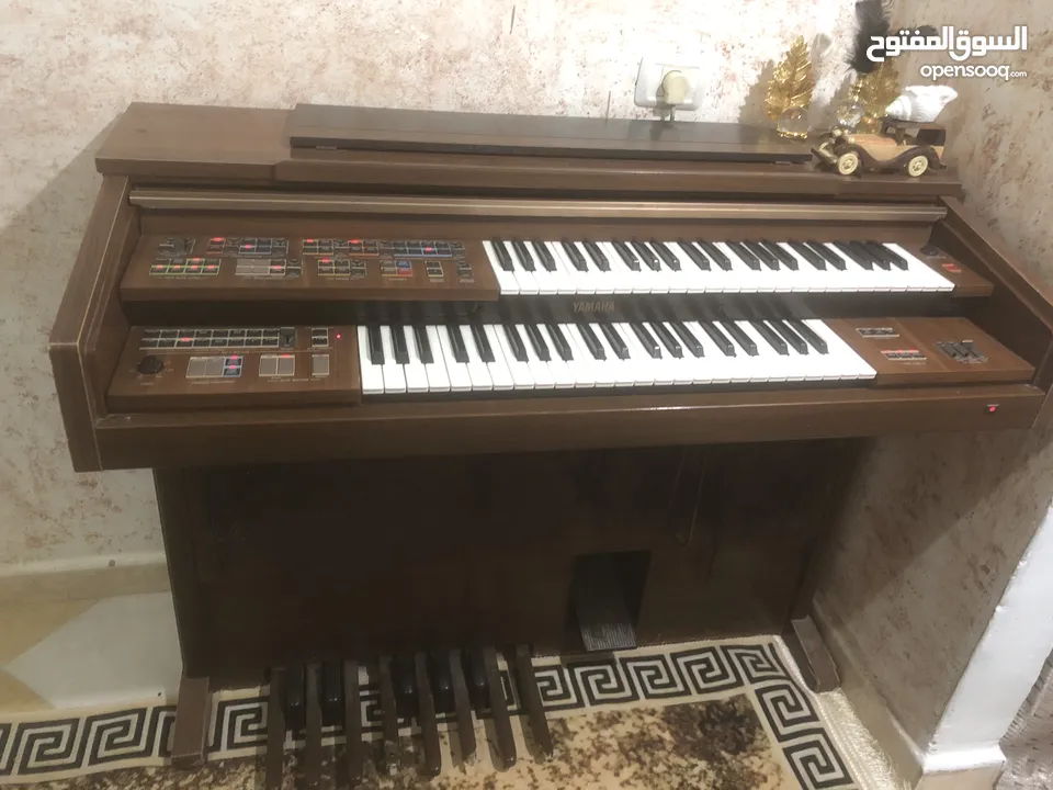 بيانوyamaha سنة 1974
