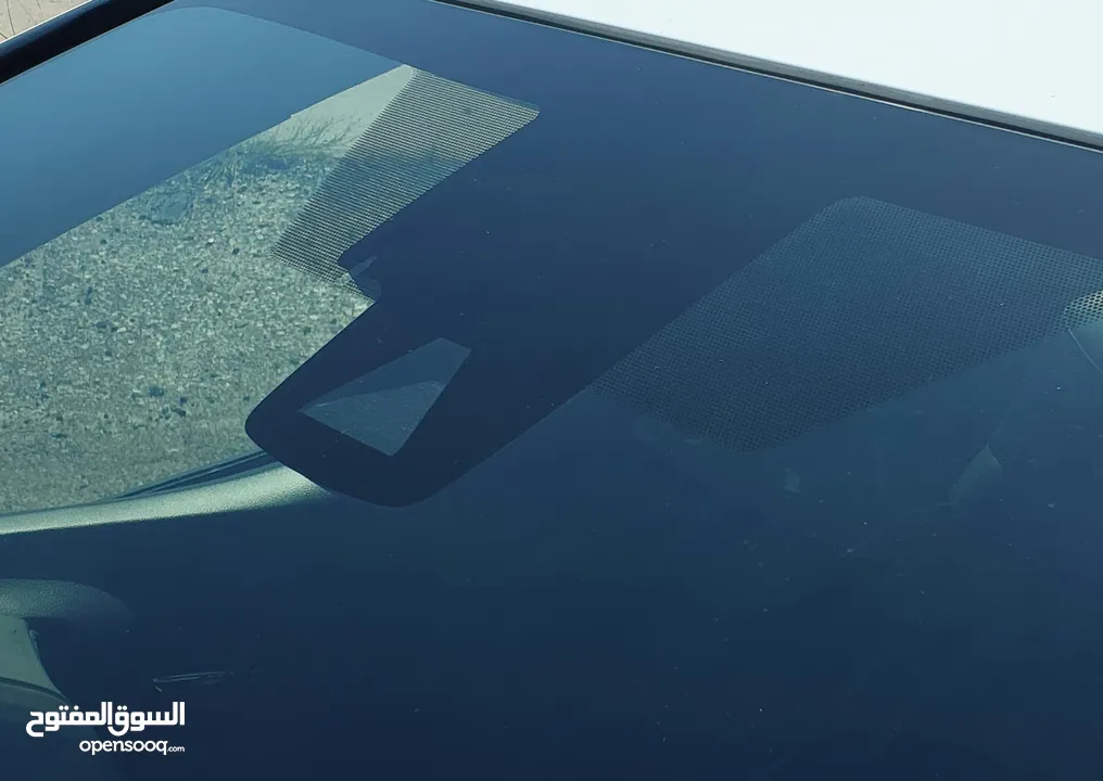 تويوتا بريوس 2022 XLE فحص كامل فل ما عدا الفتحة صنف بيرسونا TOYOTA PRIUS 2022 XLE FULLY LODED