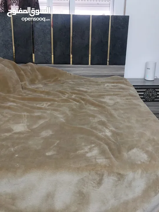 غرفة نوم جديدة استعمال خفيف جدا