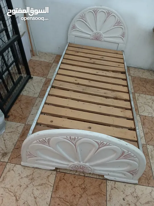 اثاث بيت للبيع فرشه مجوز + صوبة + سجادة