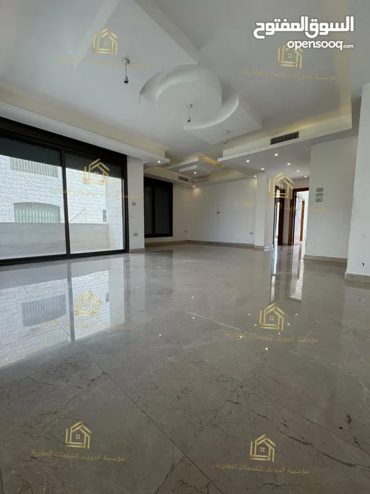 شقة فاخرة - لم تسكن - دير غبار - 3نوم 1ماستر - 220م - بإطلالــــه مميزة - قرب الخدمات العامة