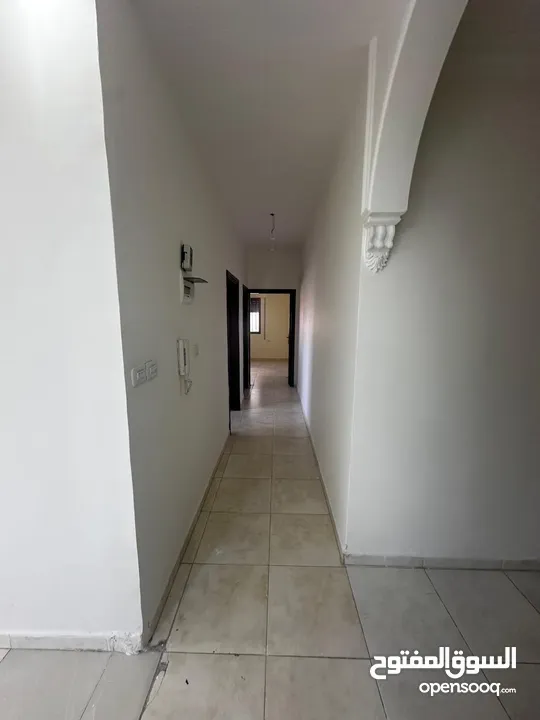 شقه طابق اول تشطيب جديد