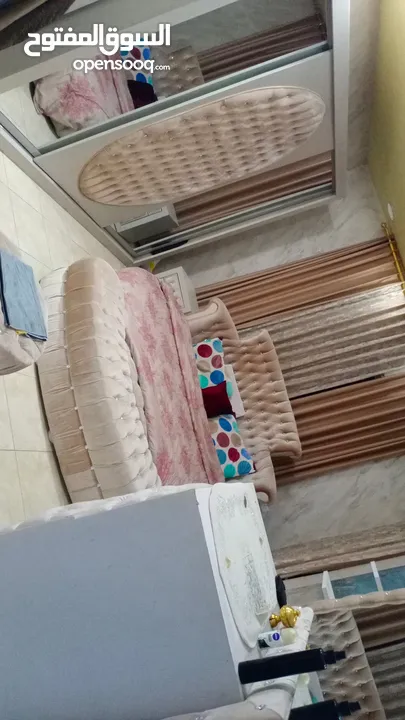 غرفة نوم بحالة الوكالة للبيع بغاية السفر