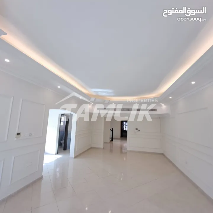 Spacious Twin villa for Rent in Azaiba  REF 895YB