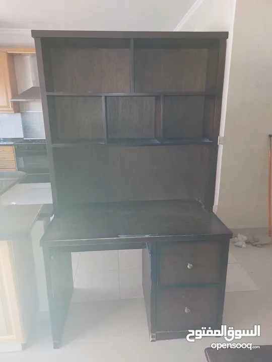 مكتب شباب عدد 2 مع ارف مستعمل للبيع