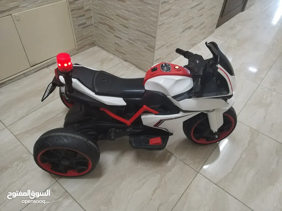 دراجه أطفال بحالة ممتازه
