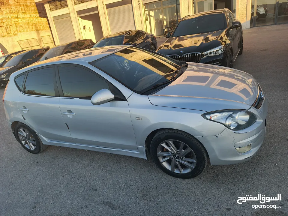 I30 2010 سيارة