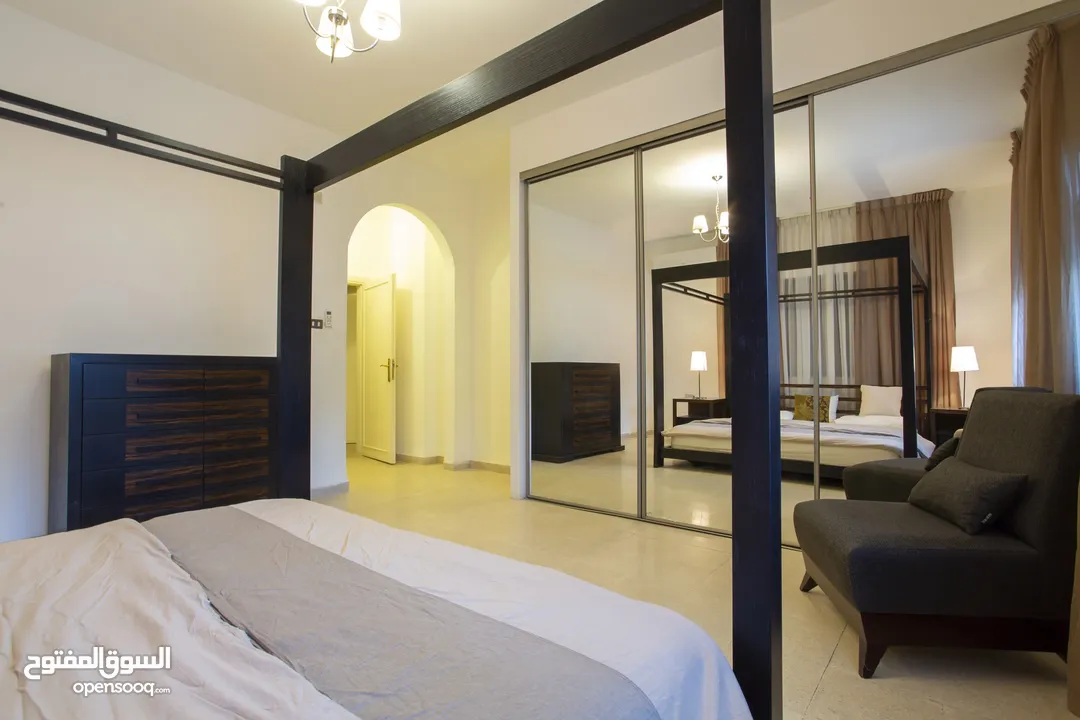 شقة طابقية 3 نوم فاخرة في الدوار الخامس / ام أذينة  5th Circle / Om Othaina  Luxury 3-Bedroom Flat