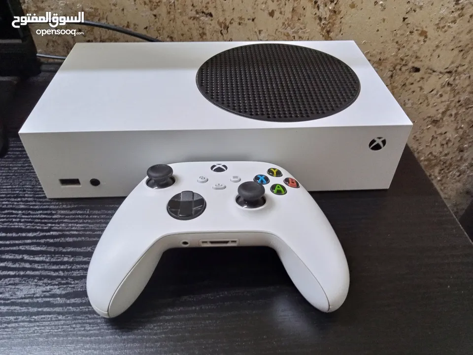 جهاز xbox series s للبيع استعمال خفيف