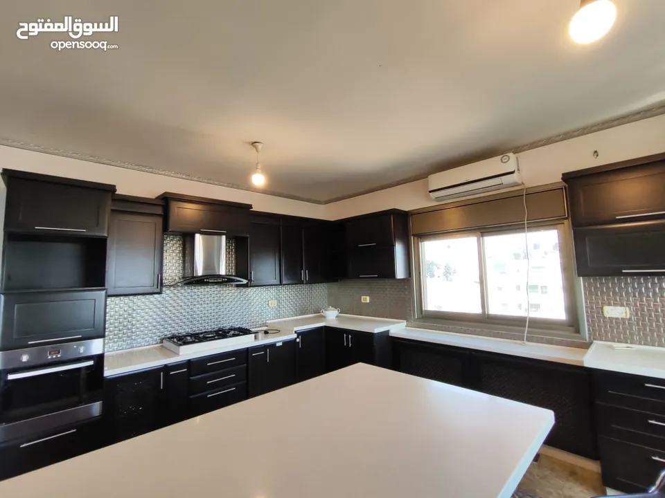 شقة فاخرة للإيجار – عين مصباح  قرب الإذاعة والتلفزيون