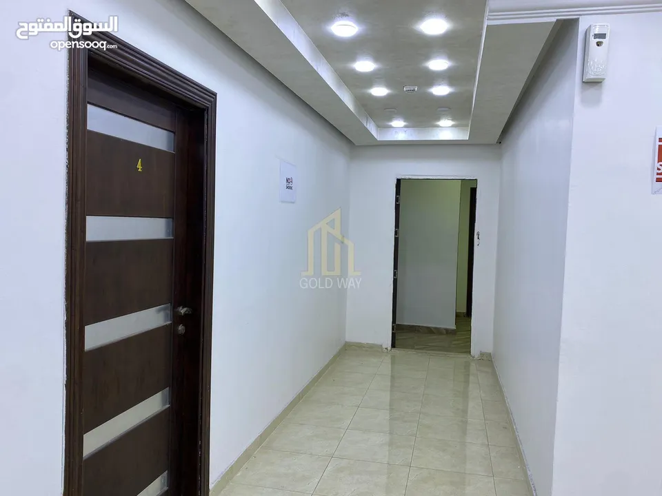 في موقع حيوي ومميز في مرج الحمام مجمع تجاري للبيع مكون من خمس طوابق بسعر مغري/ ref 9027