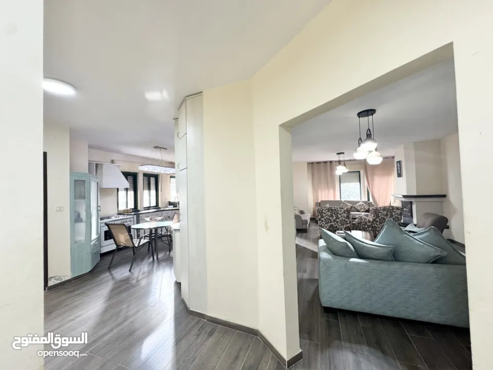 شقة للبيع في رام الله 200م