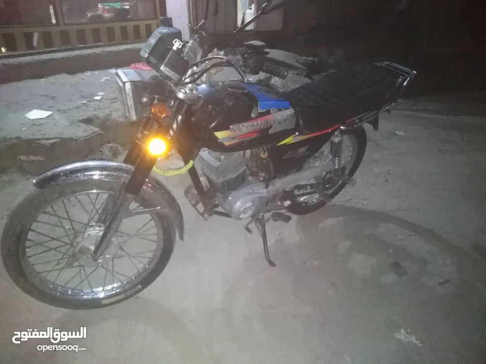 موتر سوزوكي AX100 SUZUKI وكالة مجمرك مرقم نظيف كرت مكان التواجد تعز المدينه