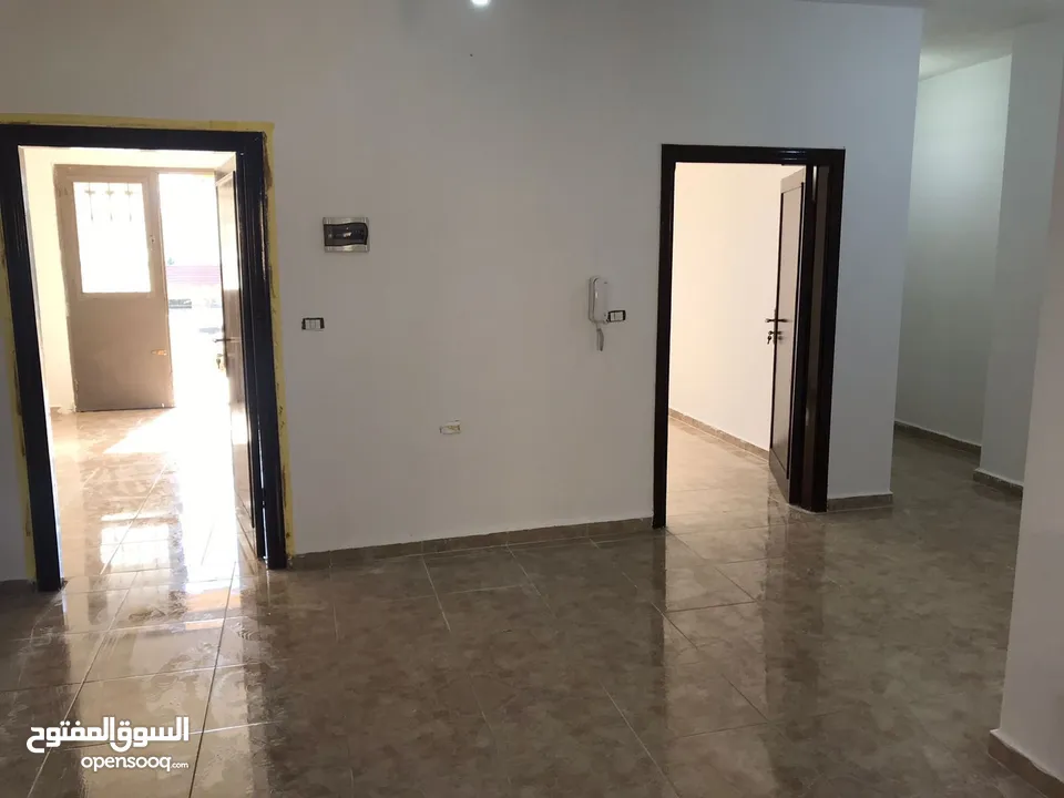 شقه فاخره للإيجار بجانب جامع بدر