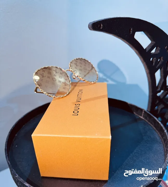 Sunglasses- نظارات شمسية