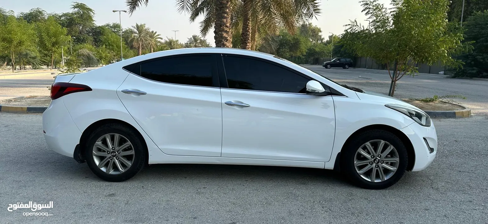 HYUNDAI ELANTRA 2014 ZERO ACCIDENT ZERO ONWER NEAT AND CLEAN CAR