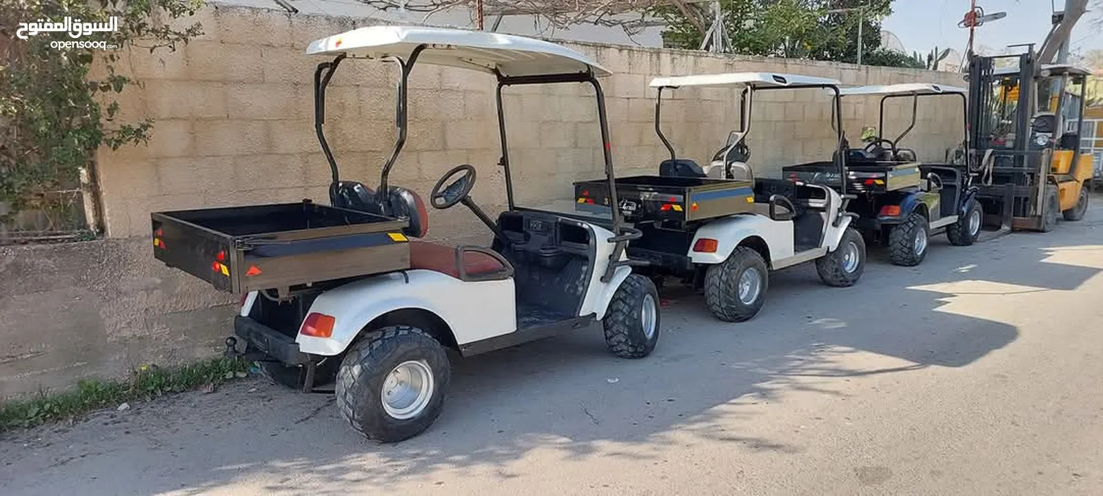 سيارات كهربا تكتك للبيع موجود جميع الانواع.من كهربا أو بنزين بحاله ممتازة وفرش جديد والسعر مقبول