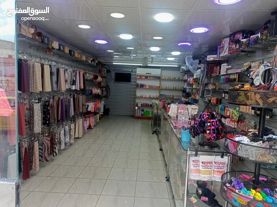 ديكور محل اكسسورات للبيع