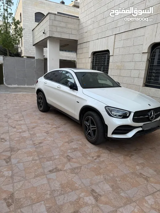 سيارة مرسيدس Glc300e