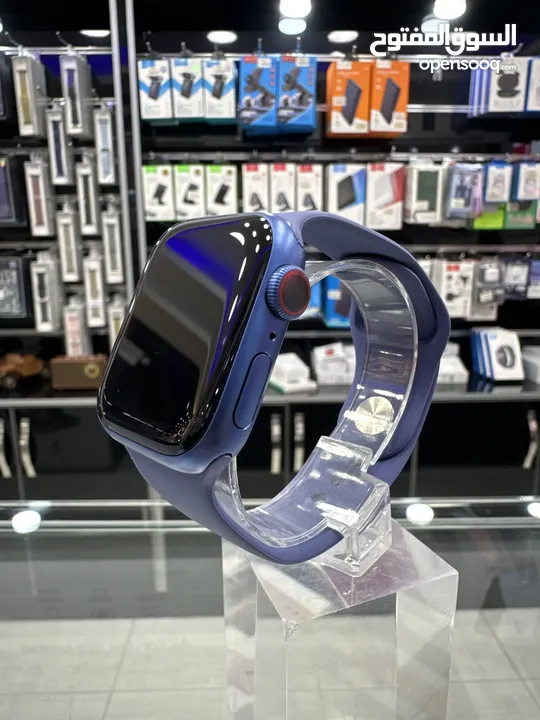 Used Apple watch series 7  ‎الساعة استخدام بسيط بطارية اصالي بنسبة 100% Blue